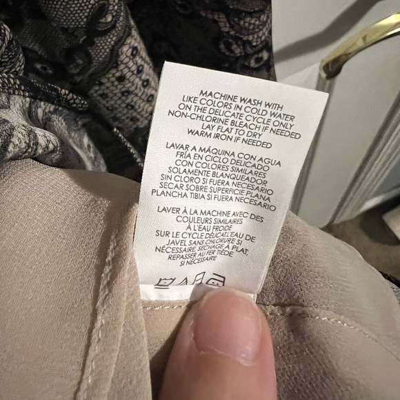 CAbi Style #3278 Monaco Cami Tunic Medium Black Beige Lace Print NWOT Size Small - Picture 8 of 8